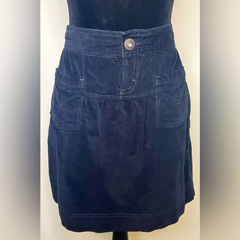 Athleta black corduroy skirt zip and button closure front/back pockets 6 EUC